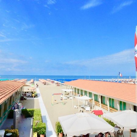 Attico Al Mare Apartment Viareggio Exterior photo