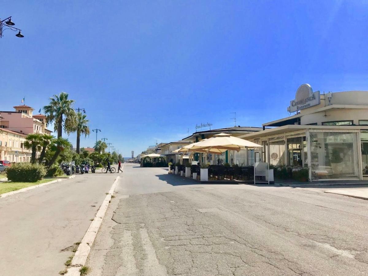 Attico Al Mare Apartment Viareggio Exterior photo